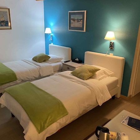 Auberge De Dully Екстериор снимка