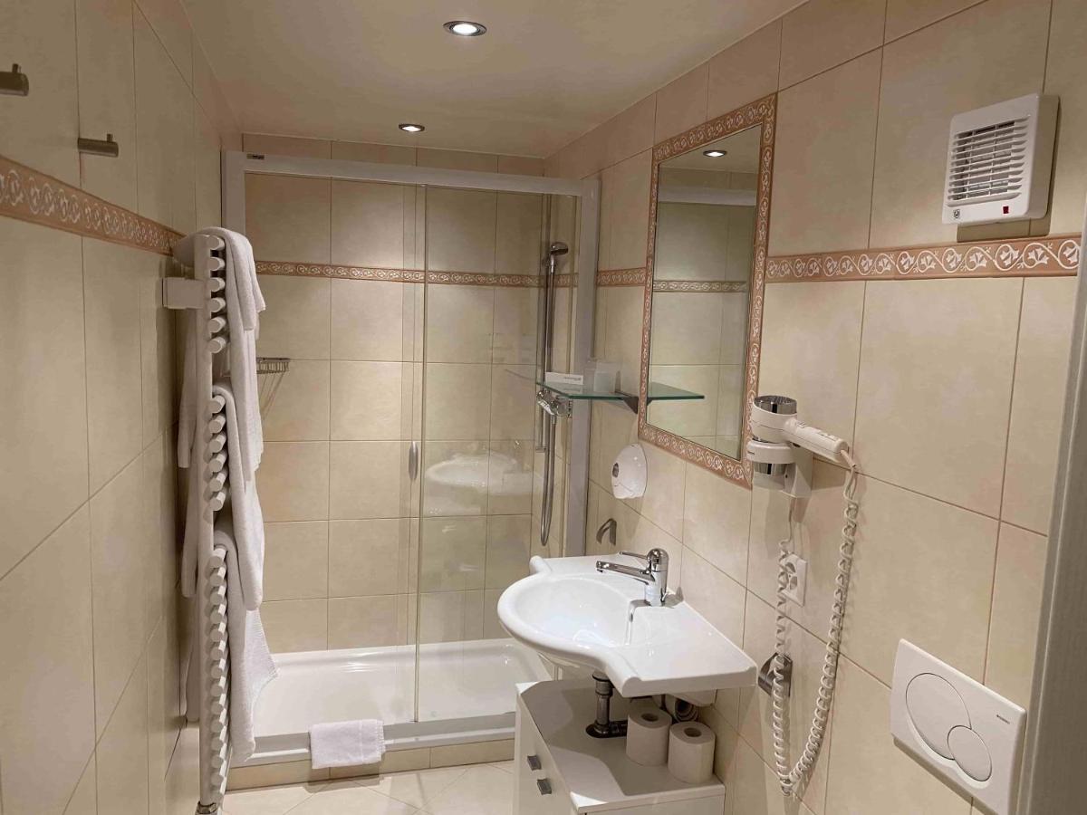 Auberge De Dully Екстериор снимка