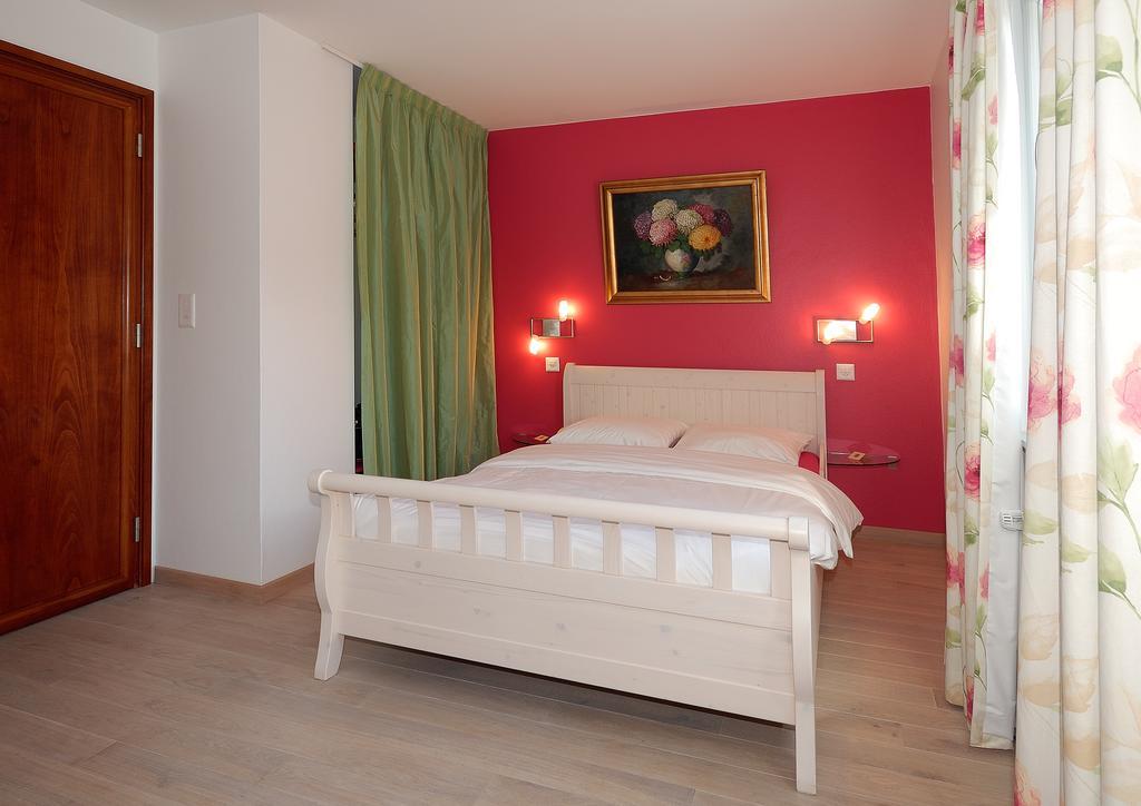Auberge De Dully Стая снимка
