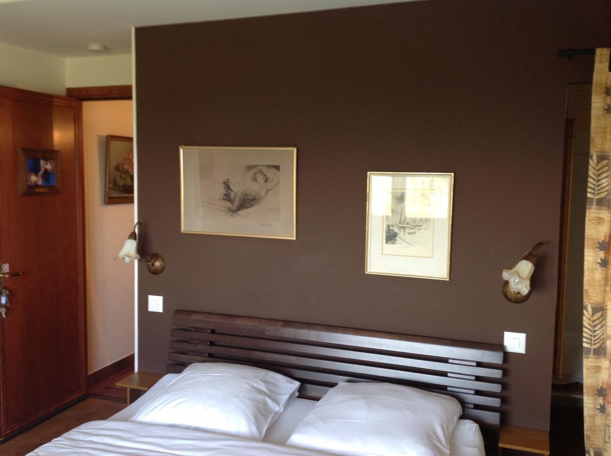 Auberge De Dully Екстериор снимка